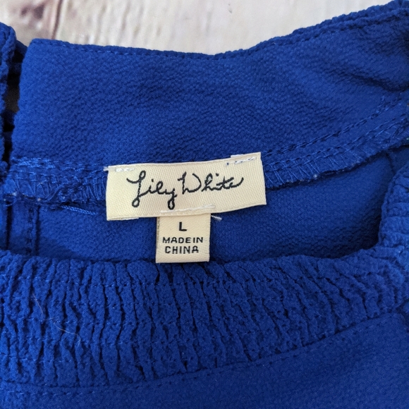 Lily White Cold Shoulder Shirt Large - Picture 5 of 5